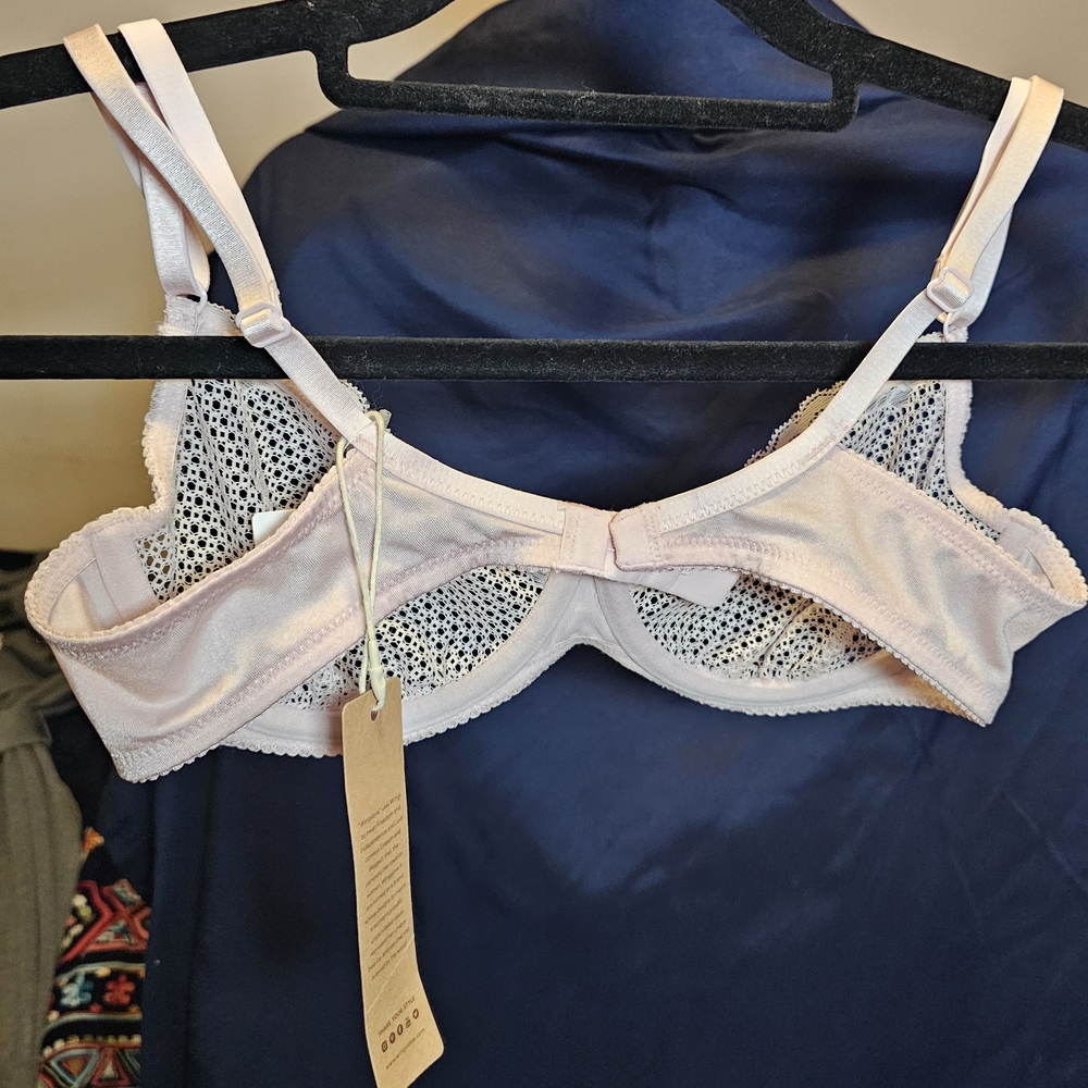 3 For $30🌼🌼Cream Lace Underwire Bra with Adjustable Straps - Picture 2 of 5
